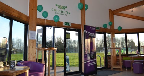 Chichester College — školski prostor i učenici
