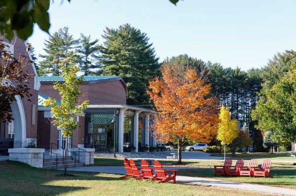 Fryeburg Academy — fotografija sa stare ISEM stranice