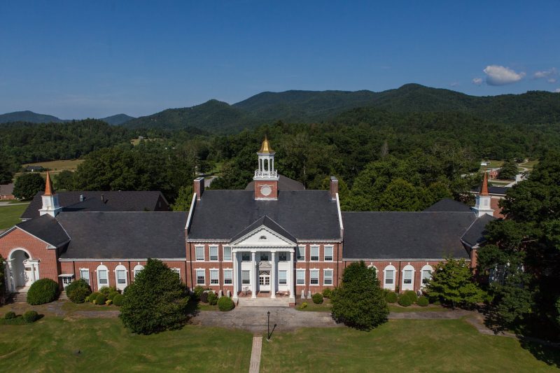 Rabun Gap-Nacoochee School — školski prostor i učenici