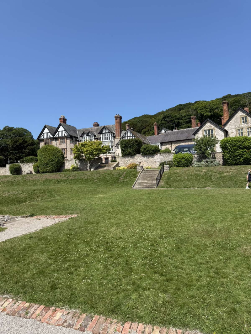 St David's College — fotografija sa stare ISEM stranice