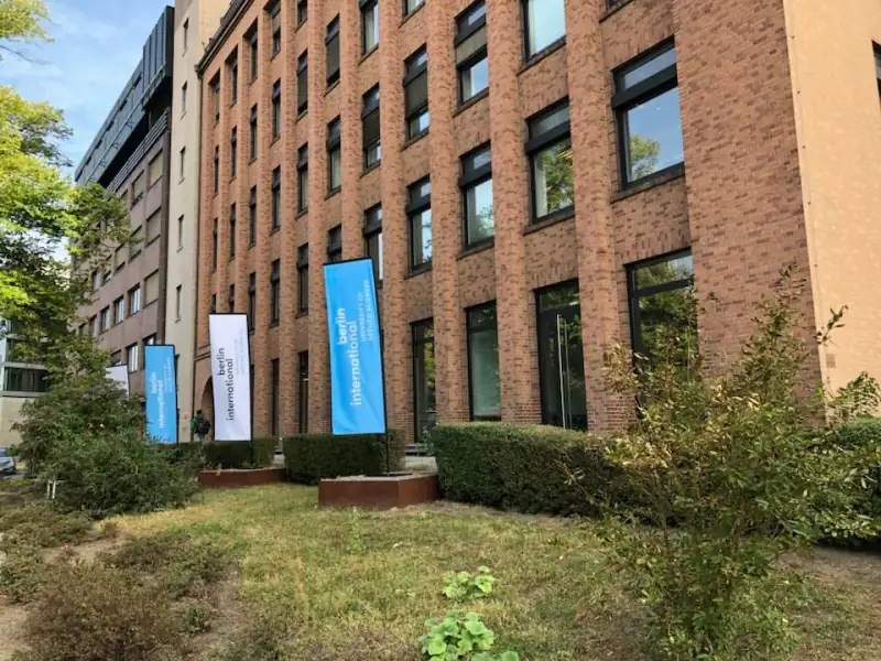 Berlin International University of Applied Sciences — kampus i studenti