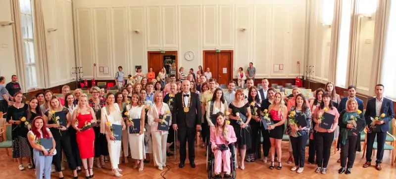 FUDŠ - Fakultet za primijenjene društvene nauke — kampus i studenti