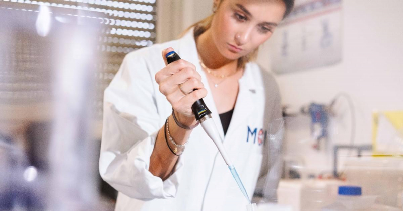 MCI Entrepreneurial University Group — kampus i studenti