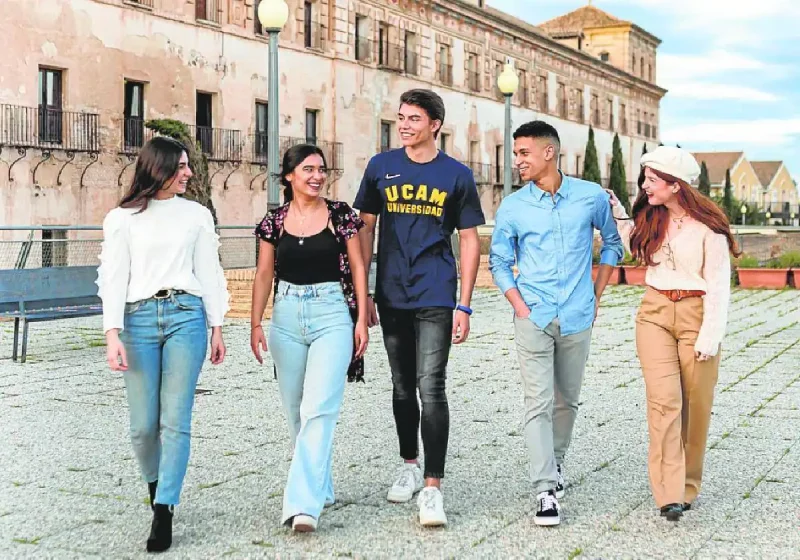 UCAM Universidad Católica San Antonio de Murcia — fotografija sa stare ISEM stranice